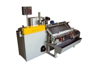 Machine automatique à redresser et couper fils