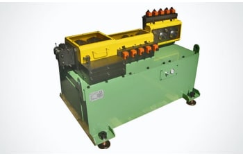 Rod pre-straightening machine for the industry
