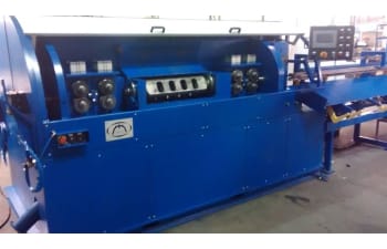 Straightening machine with flying shears - RTV