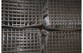Mesh for hobby and industrial cages