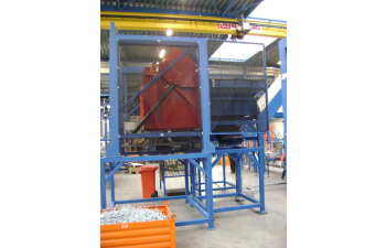 Tip units to tip bulk containers into storage hopper