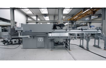 Wire straightening and cutting machines