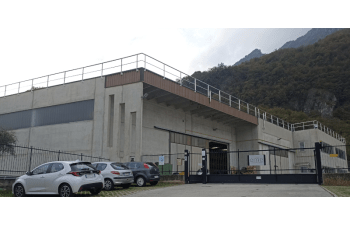 Swaging machines for cross-section reduction