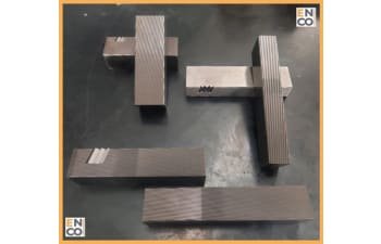 Thread rolling dies for screws and bolts