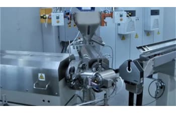 Línea de aislamiento para alambre electrónico