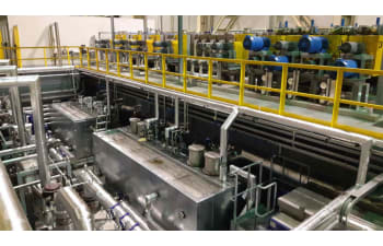 Cleaning lines and degreasing lines for metal strips