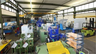 Tréfilage, laminage, extrusion et plus : machines d'occasion en offre