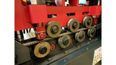 Straightening machine for test samples