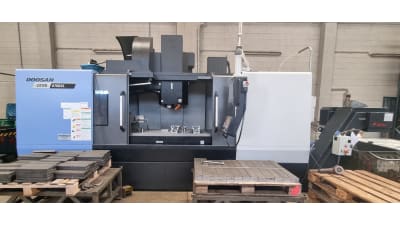 Officina Bonacina welcomes new entries in its CNC machine shop