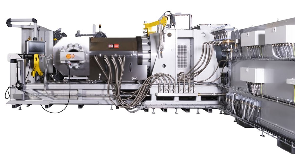 Horizontal lead extruders for cable sheathing by HFSAB