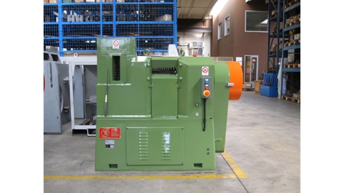 Tecno Impianti Srl presenta la nueva máquina sacapuntas de alambre Mod. AT/18