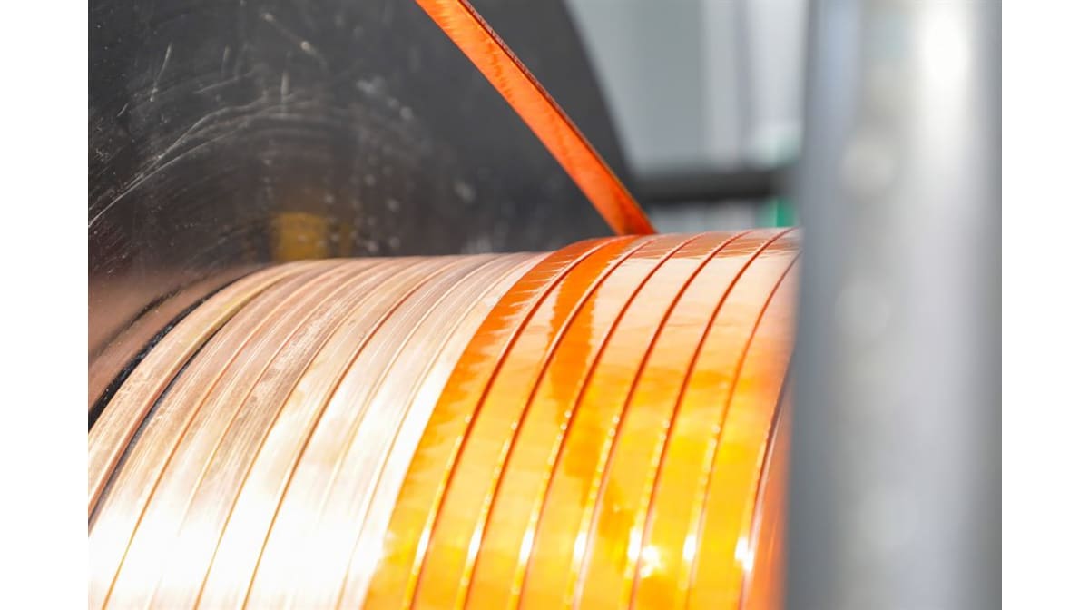 WTM taping machine for the application of polyimide tapes