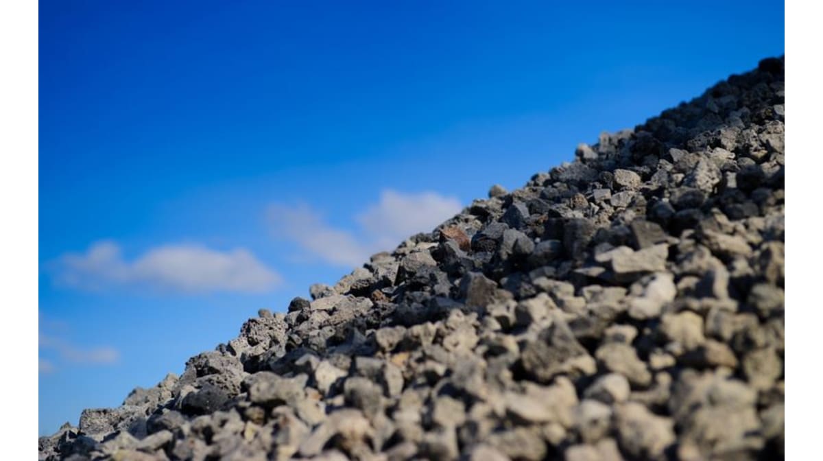 La subida de los costos de las materias primas empuja los precios del acero al alza en Europa