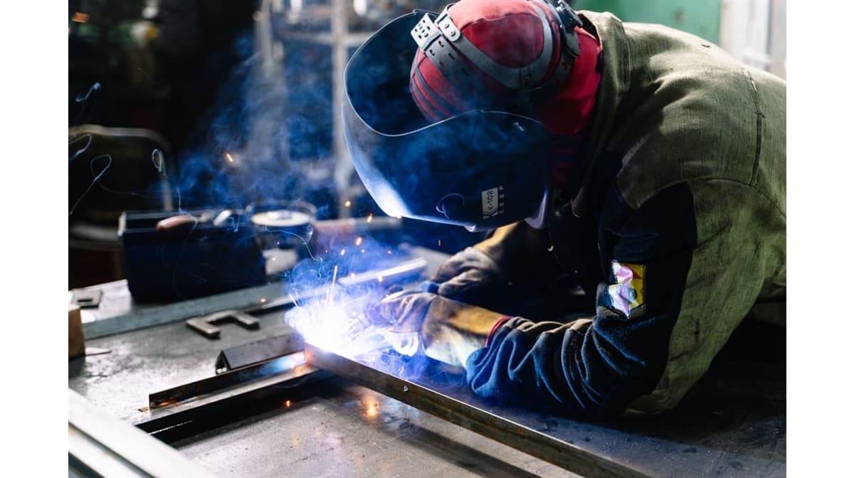 La metalmeccanica è ancora centrale per l'economia lariana