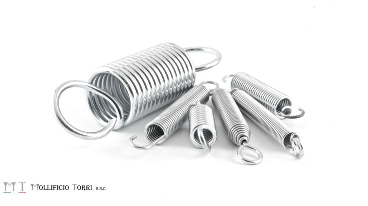 Extension springs: complete range and available processing at Mollificio Torri