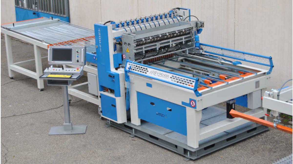 Not only wire, Angeli introduces new solution for welded mesh panels