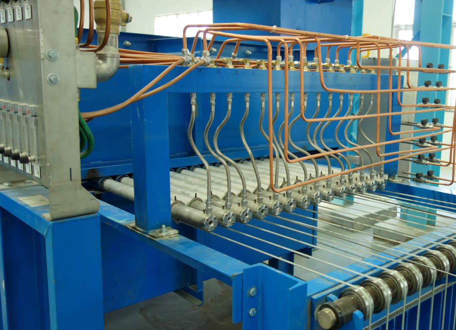 Heating configuration of QED muffle tube furnace