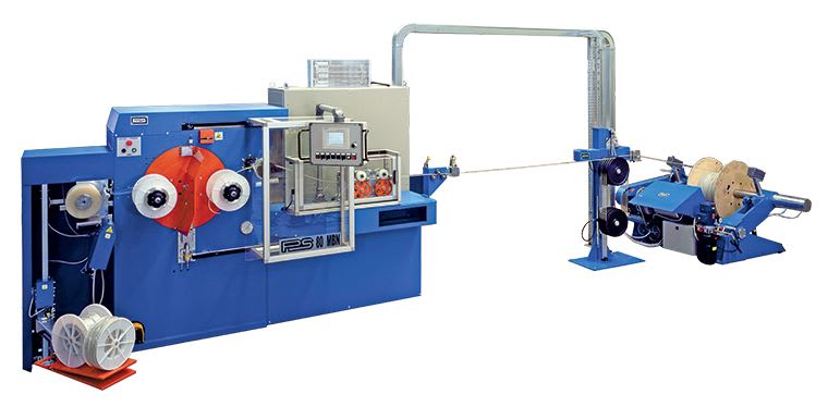 Macchinario industriale blu per la lavorazione di cavi e fili, composto da un'unità di alimentazione con bobine chiare, un processore centrale (modello PS 80 MSN) con pannello di controllo e un sistema di svolgimento per grandi bobine di cavo in legno.