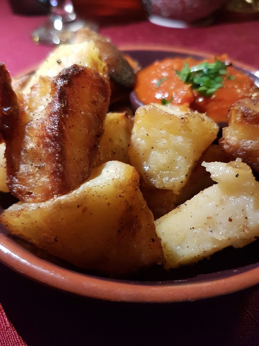 Patatas bravas