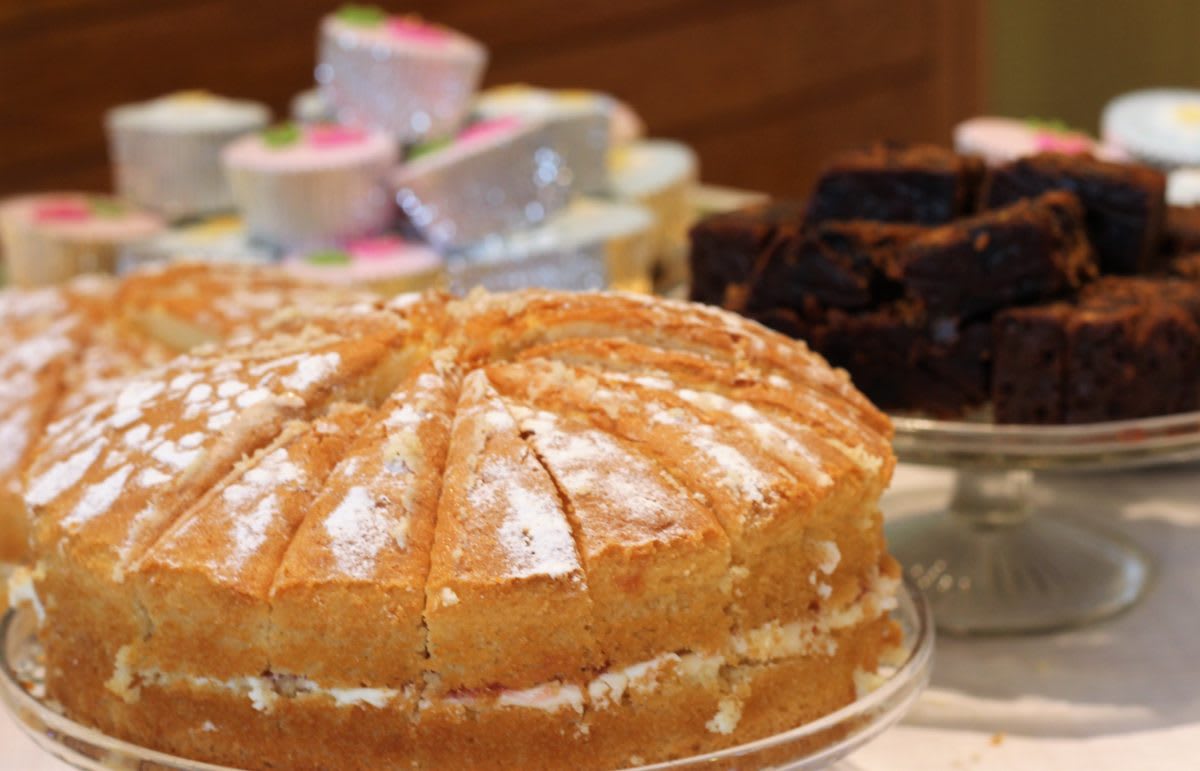 Fiona Cairns victoria sponge