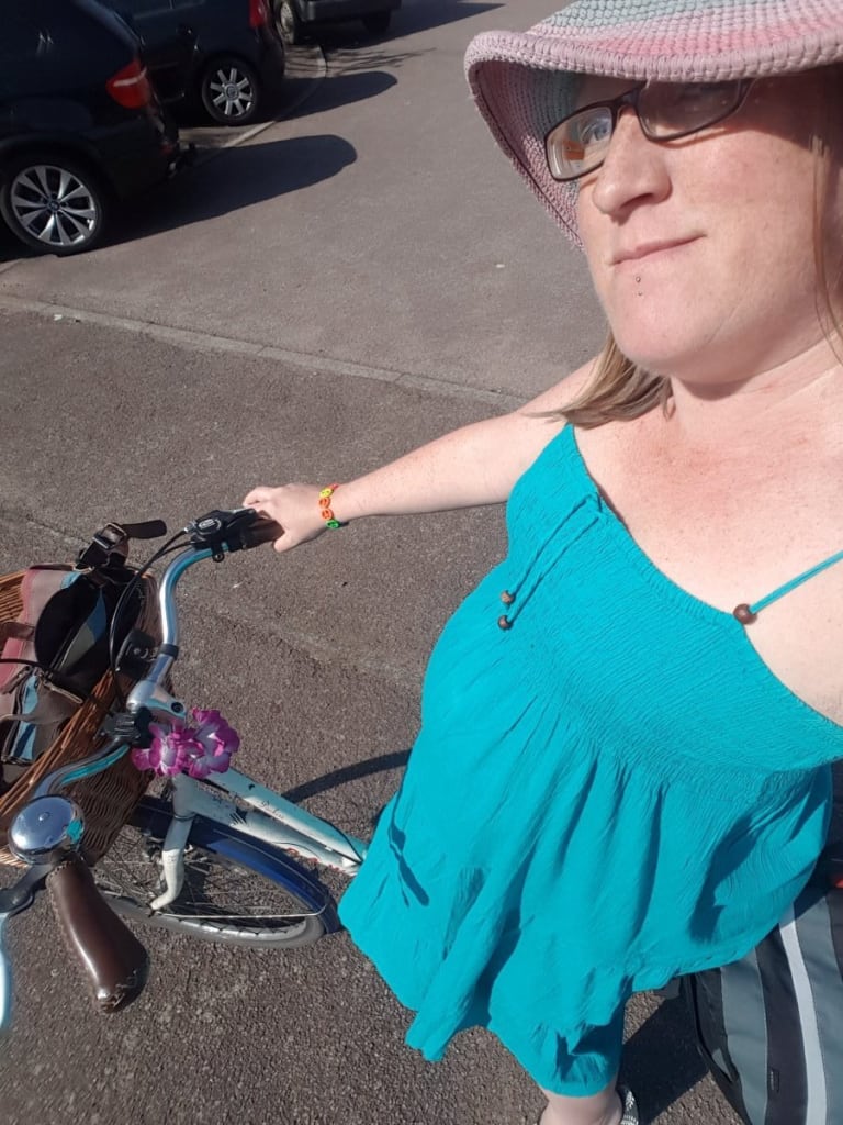 pregnant cycling