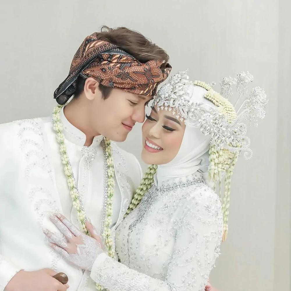 Lesti Kejora Domestic Violence Case: Choosing Between Her Husband And