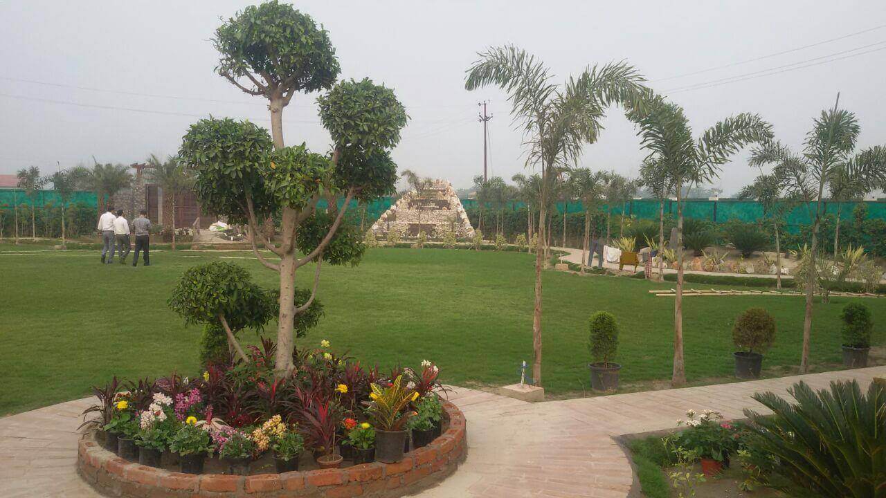 Farmhouse land in Noida ready for construction