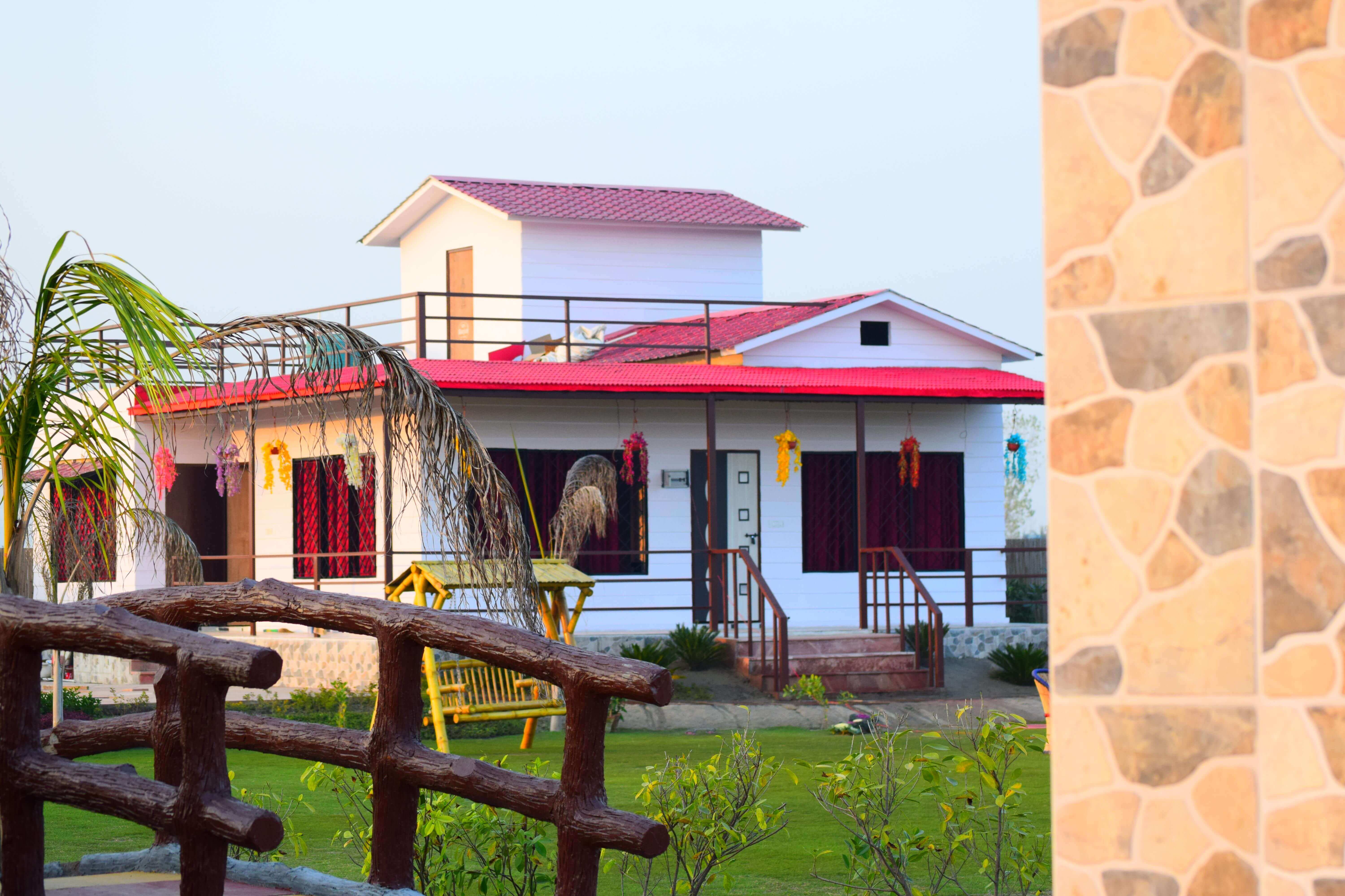 Green Beauty Farms Noida — farmhouse community view