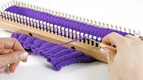 Spool knitting - Wikipedia