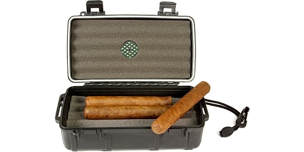 AMANCY Classic Black Leather 4 Cigar Travel Case Humidor with Cutter and  Lighter Great Cigar Accessory Gift Set