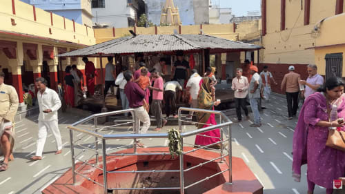 Mahamrityunjay Mahadev Temple and Dhanvantari Koop in Varanasi.