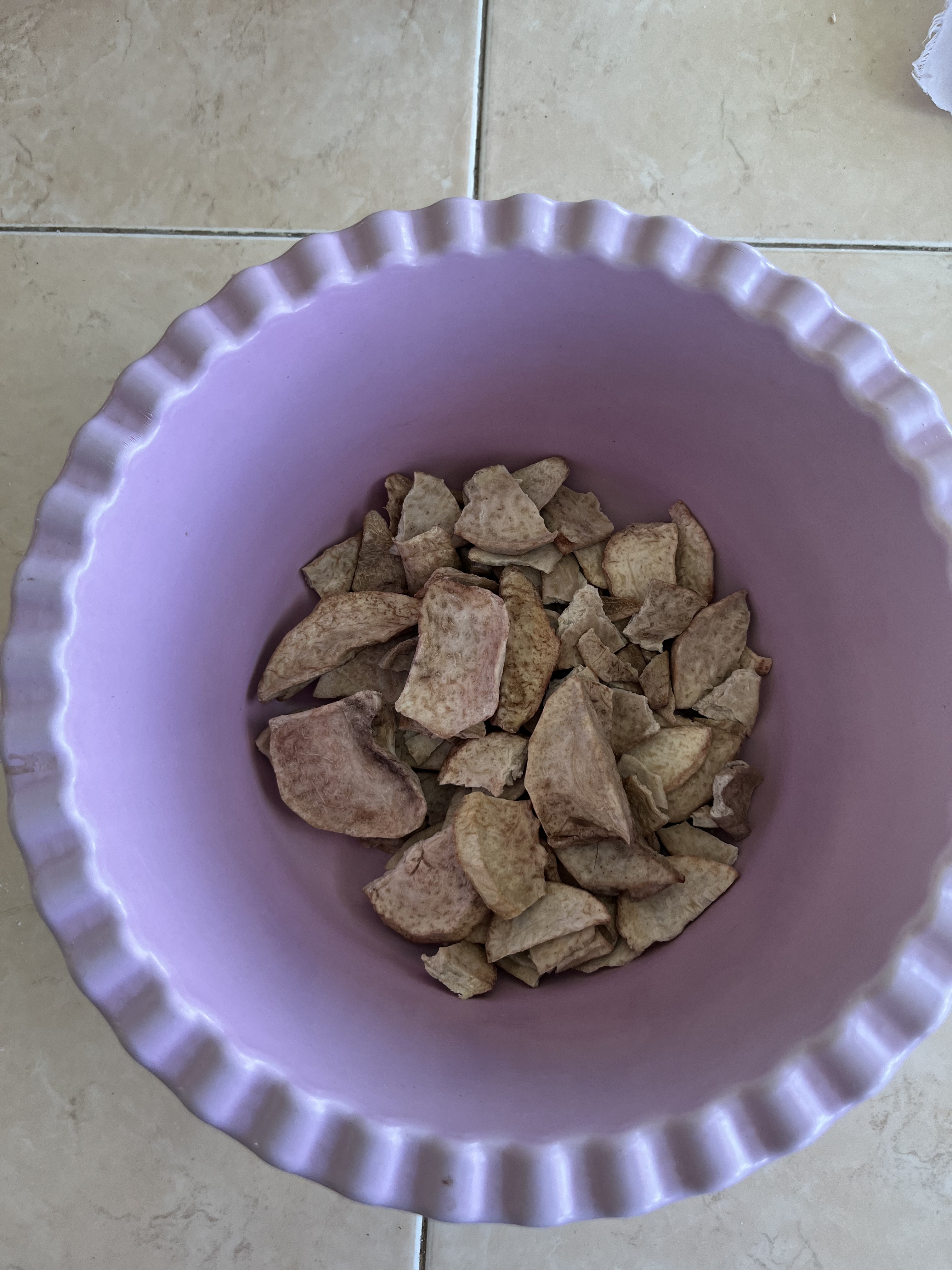 Penepungan Umbi Talas Pesisir Bebas Gluten KWT Tunggal Makmur