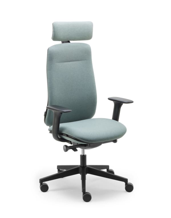 Fauteuil haut dossier avec têtière, finition noir, roulettes ø50 sol moquette — dossier tapissé - Eman