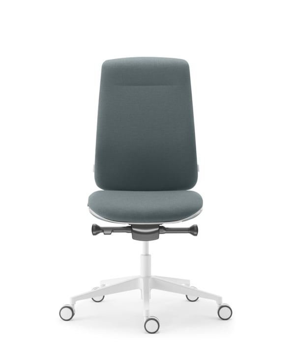 Chaise haut dossier, finition blanc, roulettes ø50 sol moquette — dossier tapissé - Eman