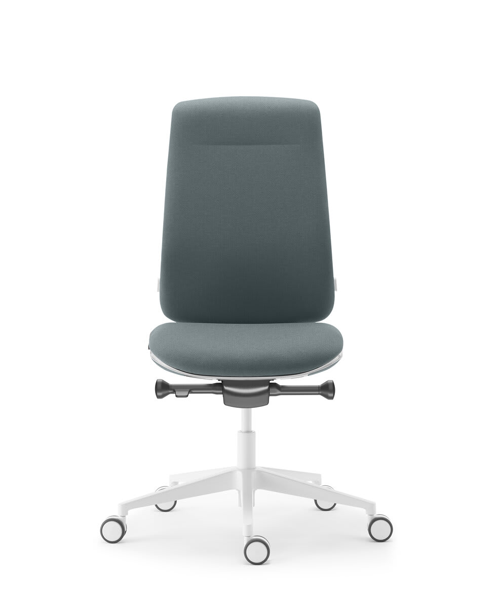 Chaise haut dossier, finition blanc, roulettes ø50 sol moquette — dossier tapissé - Eman