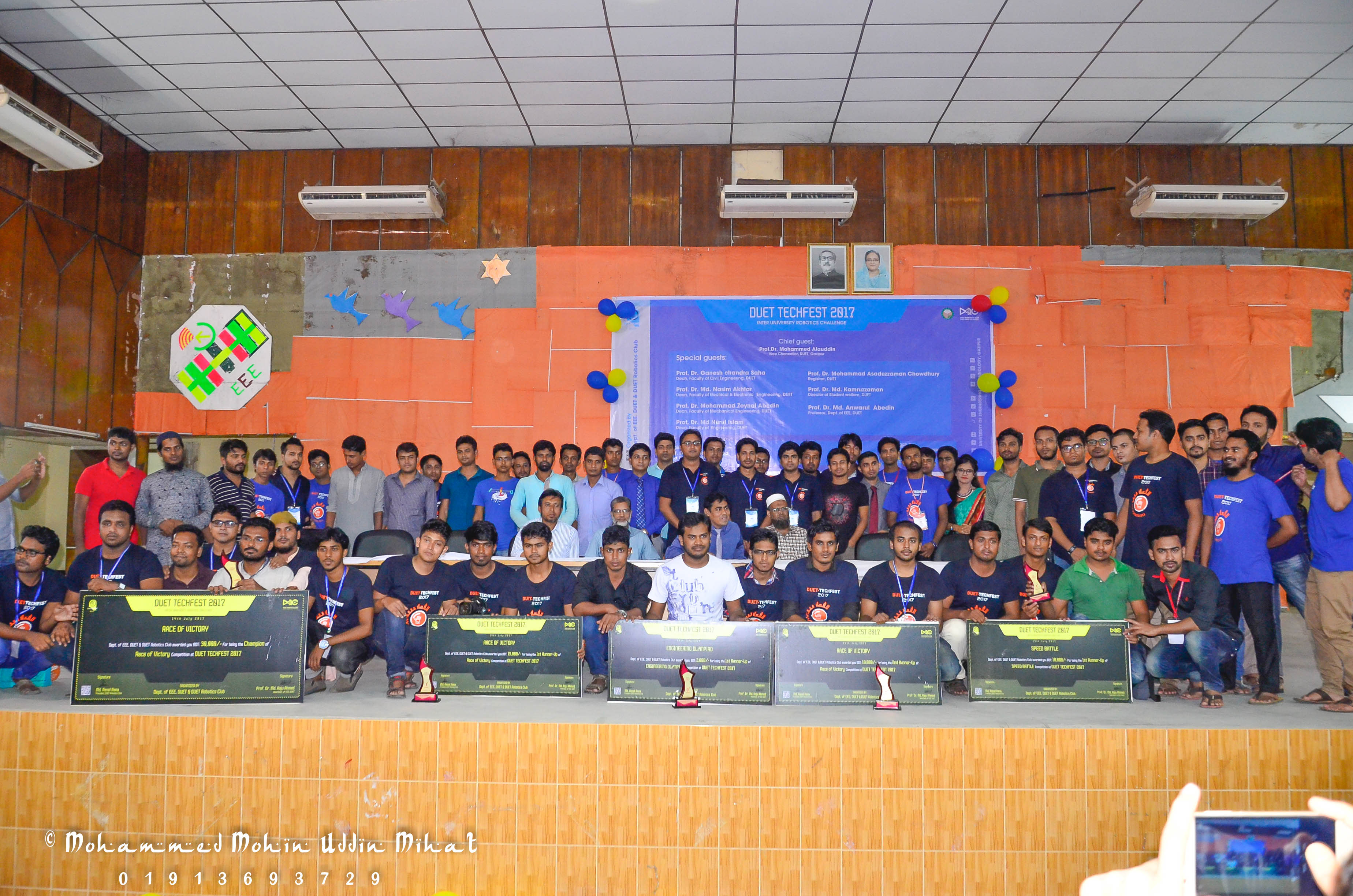 Winners of Race of Victory, Speed Battle and Engineering Olympiad with guests, faculty and the organising team at the DUET TECHFEST 2017 prize-giving ceremony