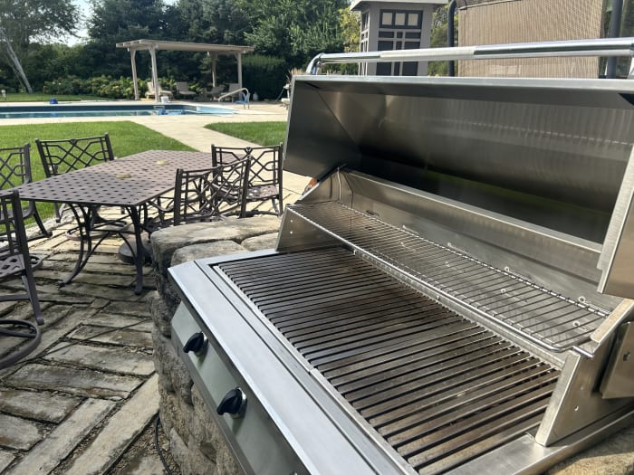 Grill after professional deep cleaning by Husker Grill Cleaning — result 101