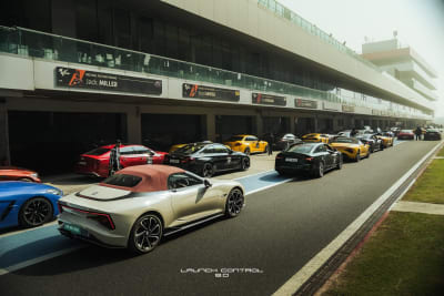 Paddock, Full House