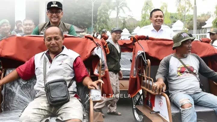 Bupati Tasikmalaya Salurkan 220 Becak Listrik Bantuan Presiden Prabowo: Jangan Dijual atau Dipindahtangankan!
