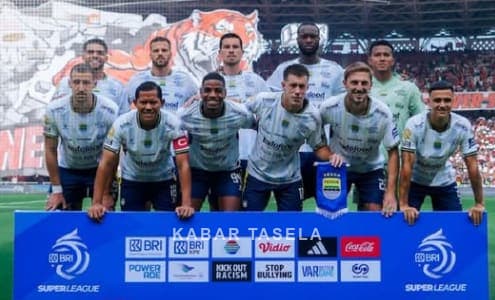 Evaluasi Taktik Persib: Kelemahan Skema Tiga Bek Igor Tolic dan Sorotan Sisi Kanan Pertahanan