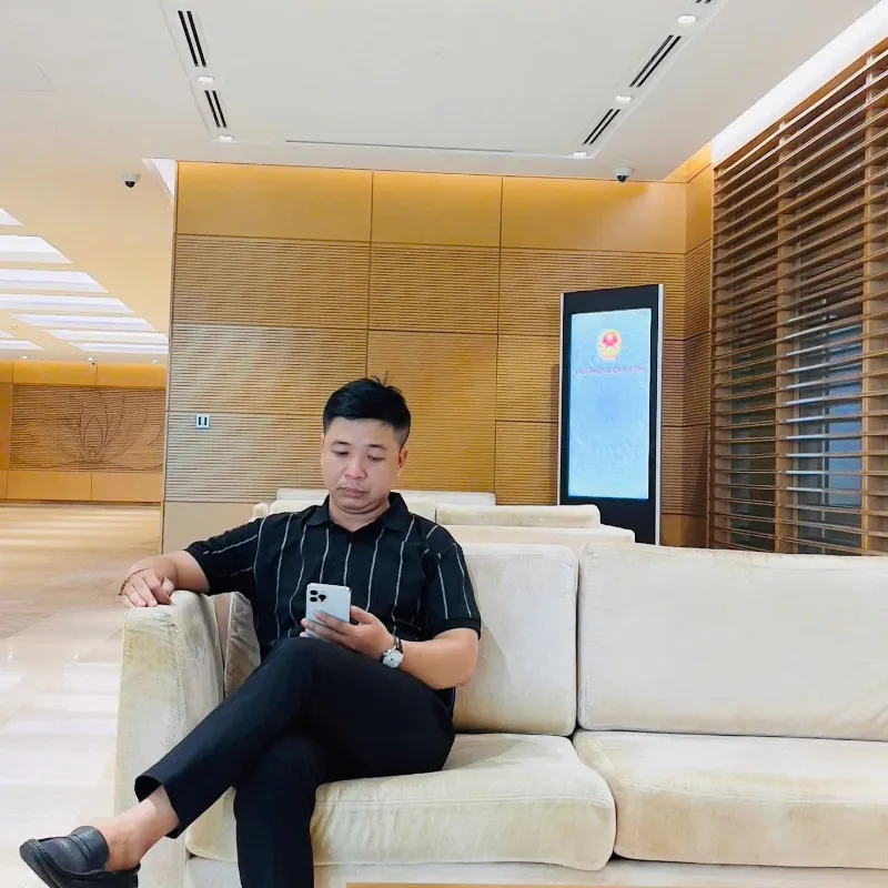 Thầy Lê Hữu Ngọc