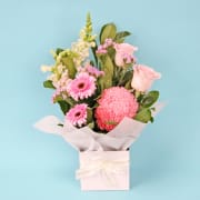 Peachy Queen Bloom Box  - Standard