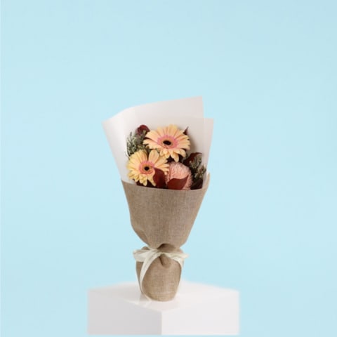 Prettiest Peach Posy - Standard 0