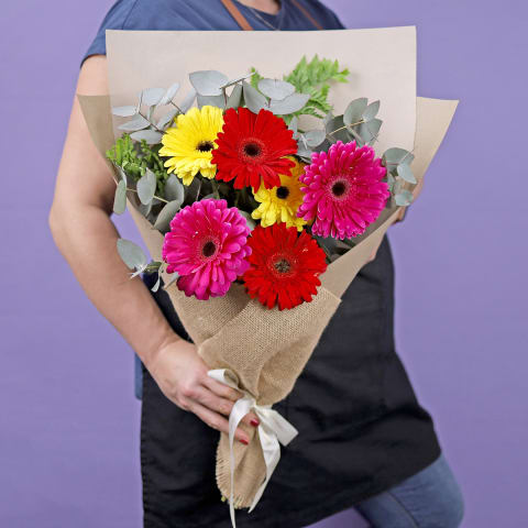 Gerbera Gems Posy  - Deluxe 1