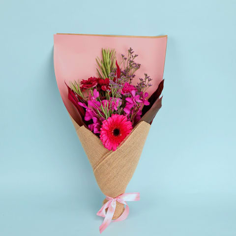 Cerise Glamour Bouquet - Standard 0