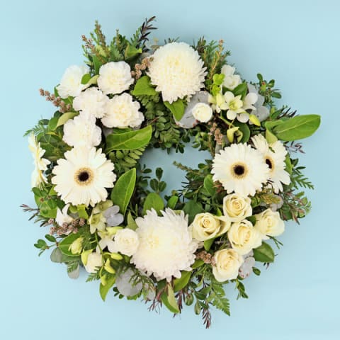 Ivory Elegance Wreath  - Standard 0