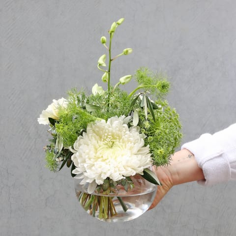Eternal Whites Centrepiece - Standard 1