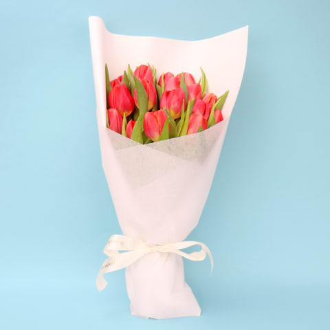 Tulip Bouquet  - Deluxe 0