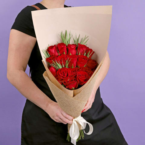 18 Rose Bouquet - Standard 1