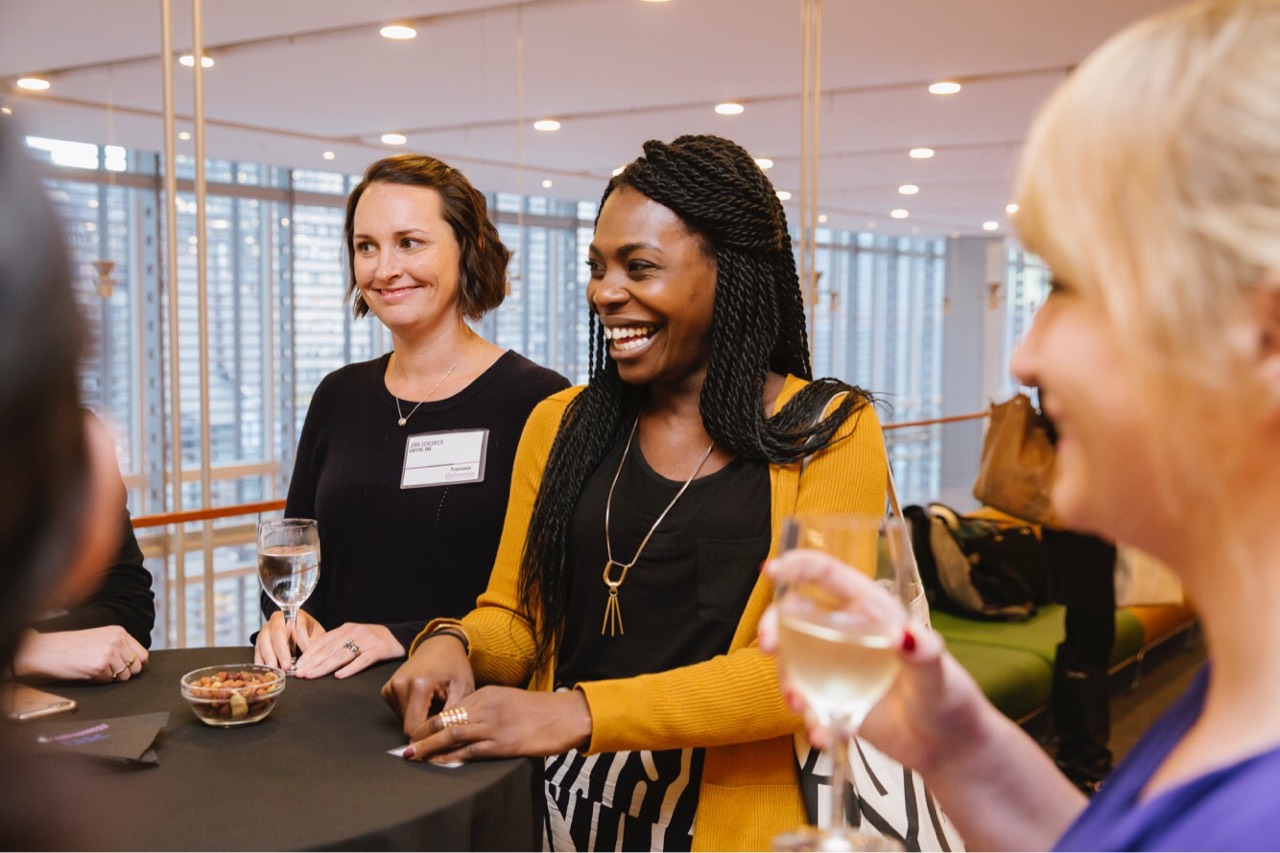 Women networking at Fairygodboss Galvanize 2017